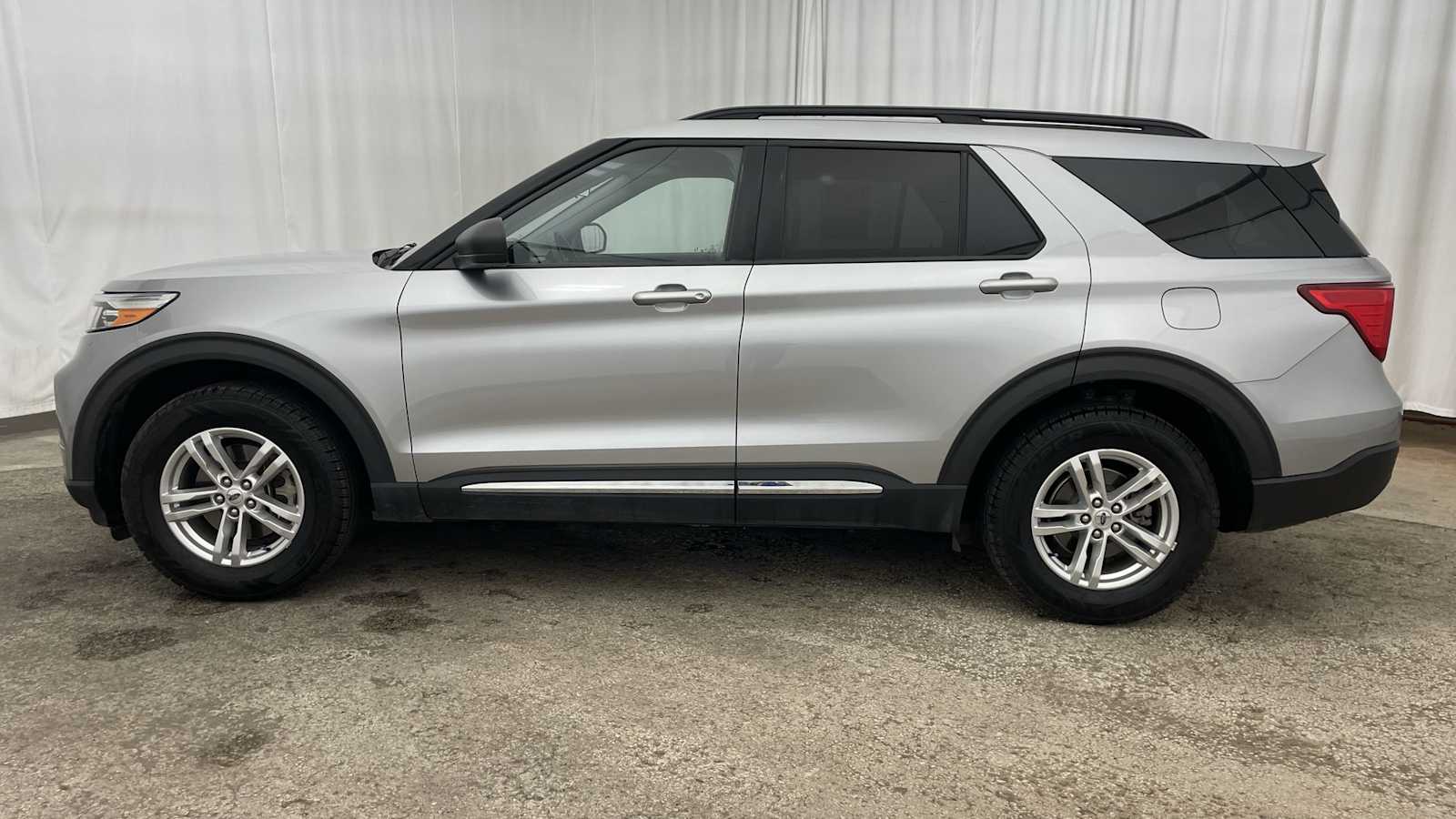 Thumbnail: 2022 Ford Explorer - 34