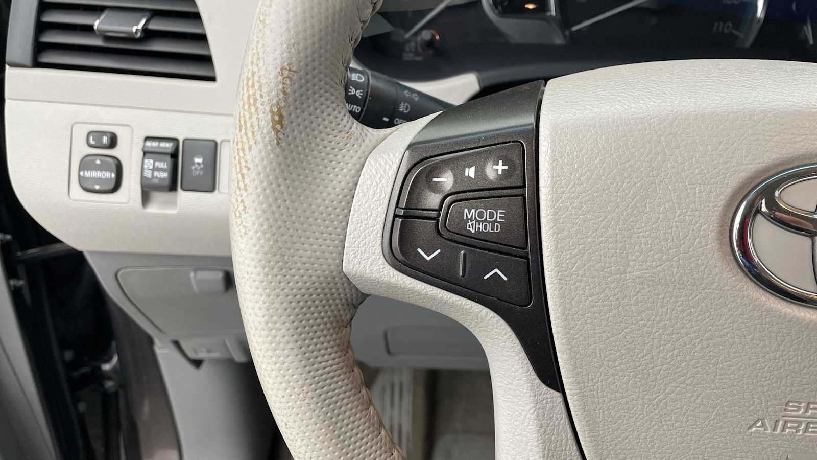 Thumbnail: 2013 Toyota Sienna - 14