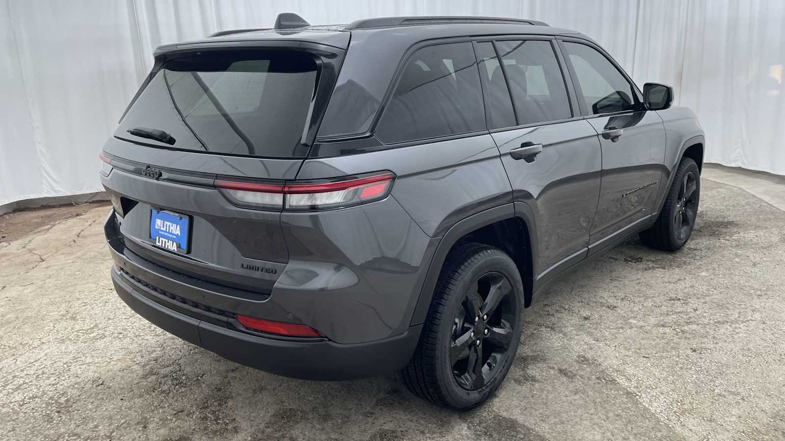 Thumbnail: 2025 Jeep Grand Cherokee - 37