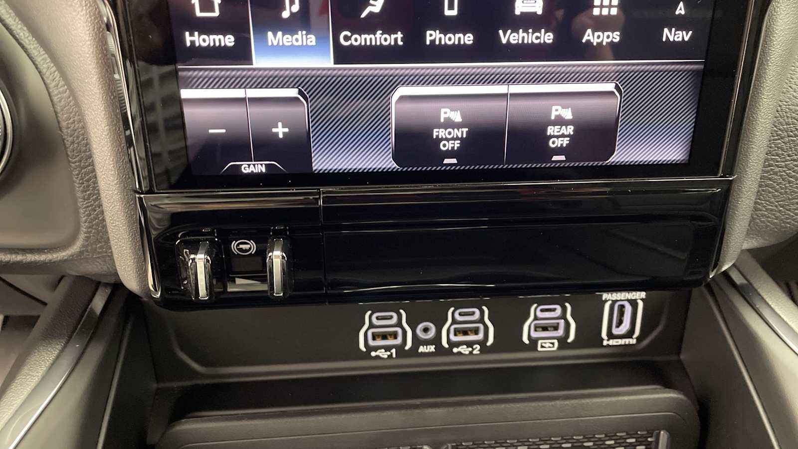 Thumbnail: 2026 RAM 1500 - 23