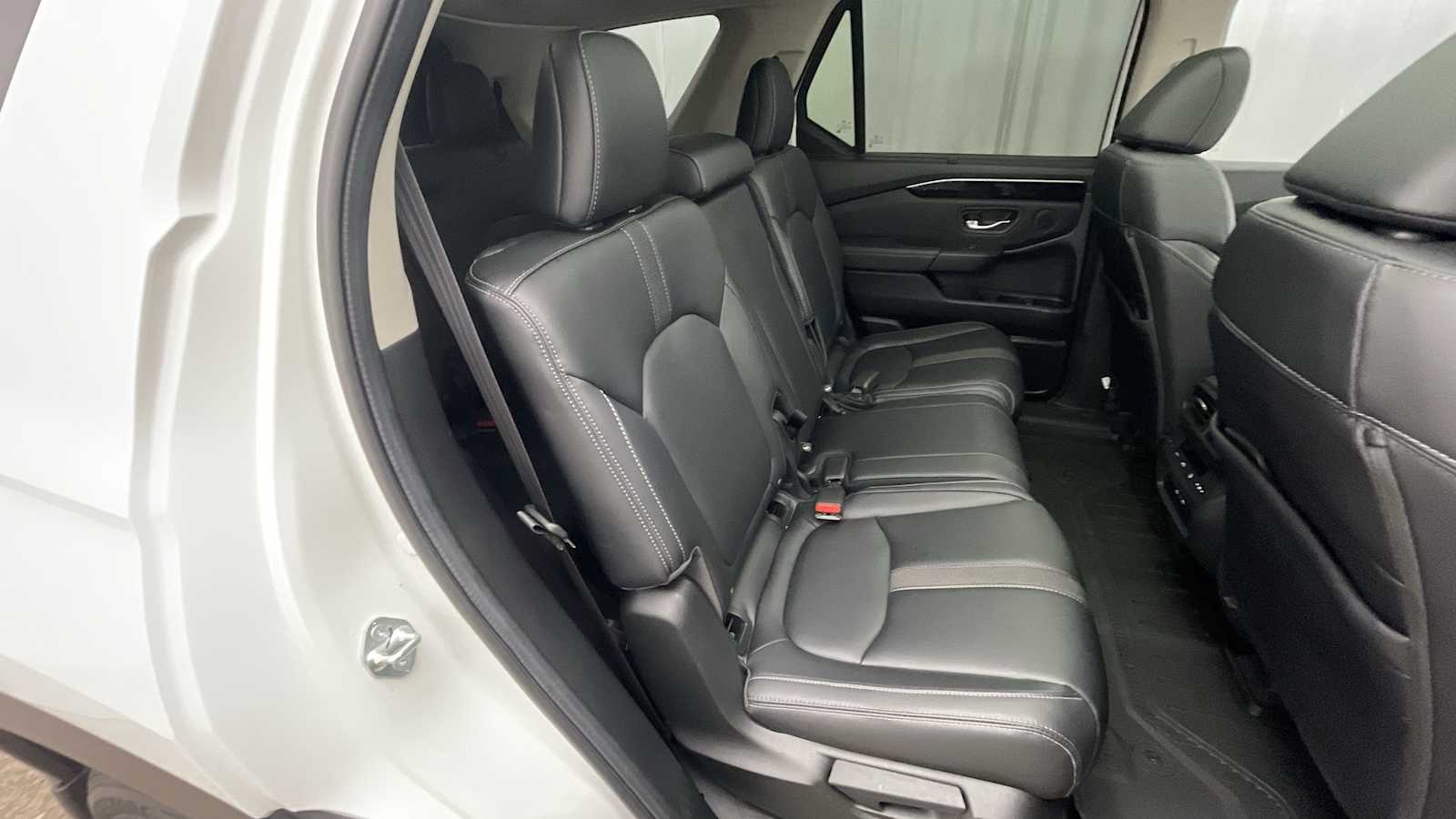 Thumbnail: 2024 Honda Pilot - 11