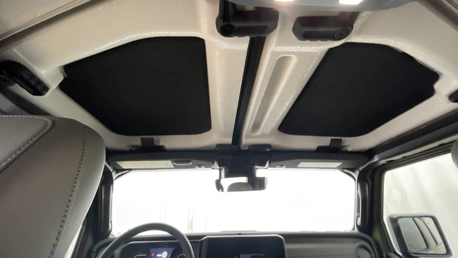 Thumbnail: 2025 Jeep Gladiator - 9