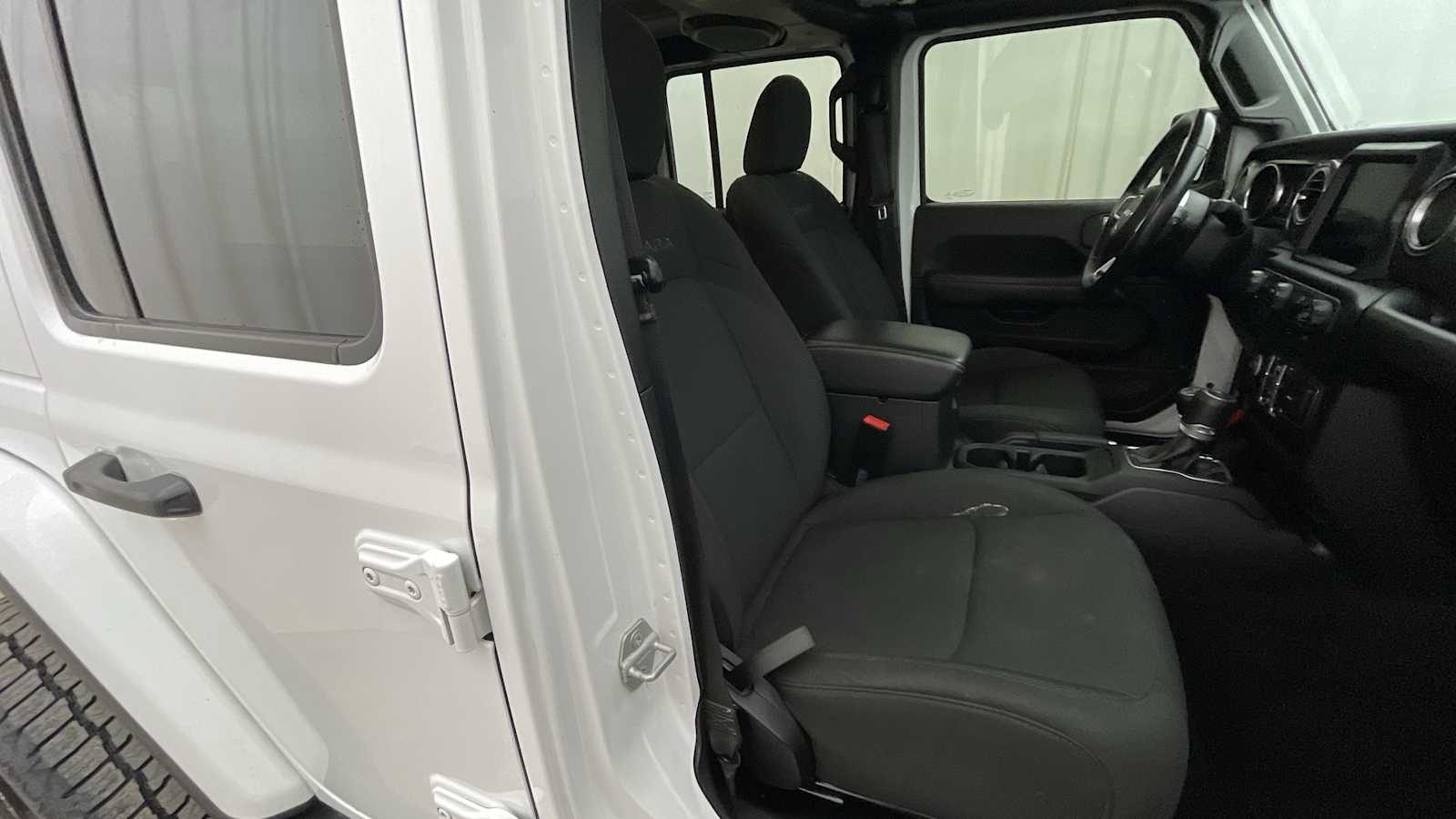 Thumbnail: 2020 Jeep Wrangler - 12