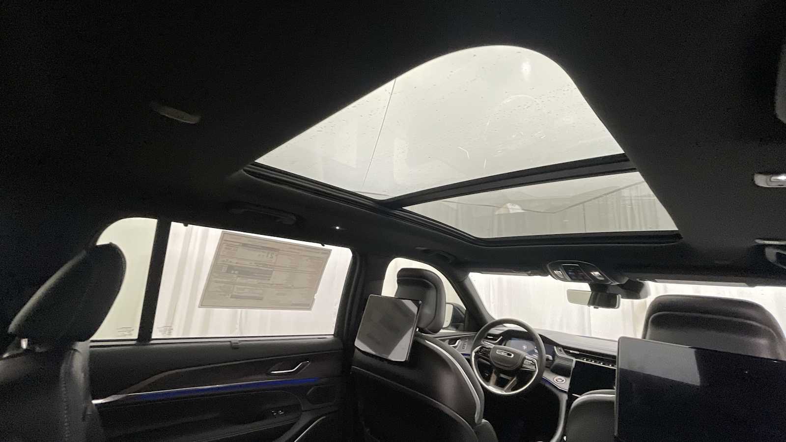 Thumbnail: 2025 Jeep Grand Cherokee - 13