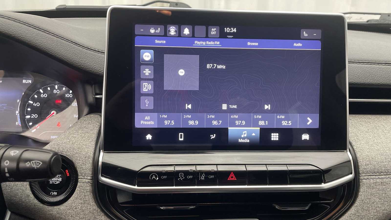 Thumbnail: 2022 Jeep Compass - 17