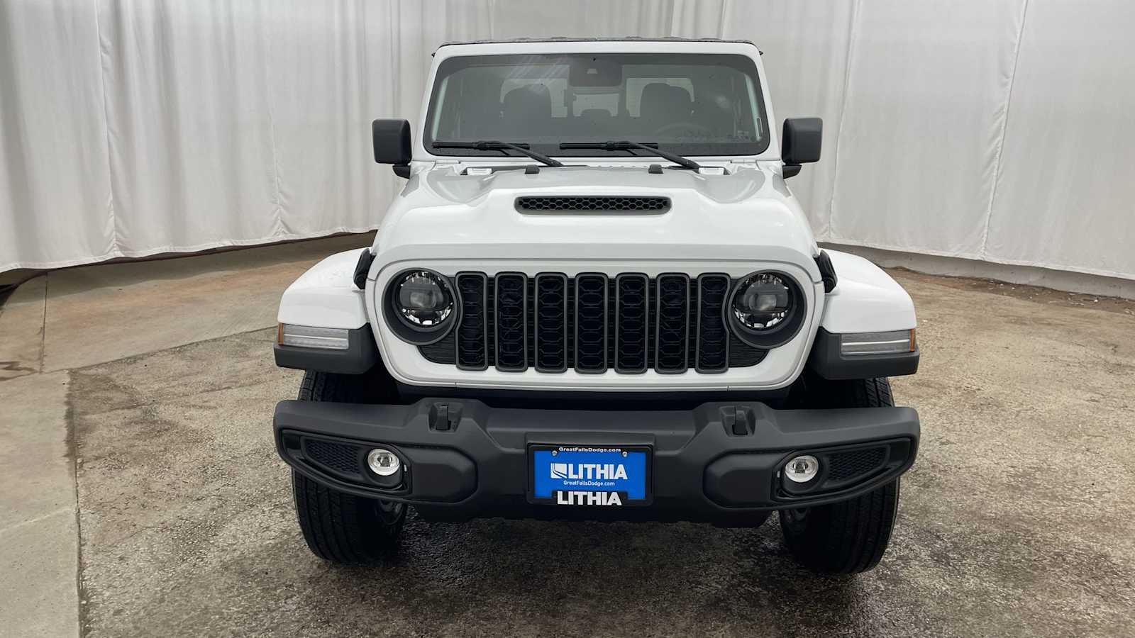 Thumbnail: 2025 Jeep Gladiator - 39