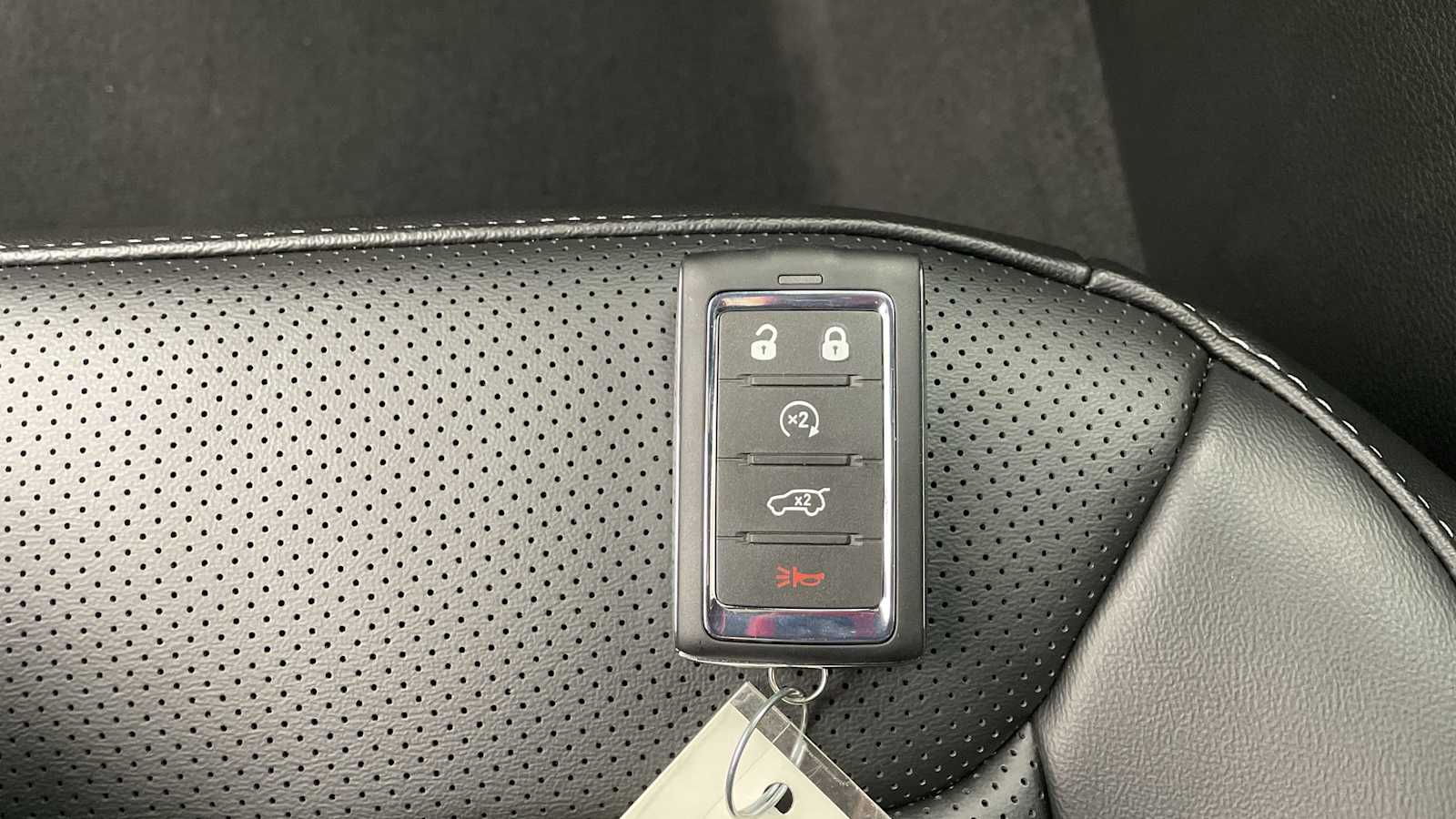 Thumbnail: 2025 Jeep Grand Cherokee - 24