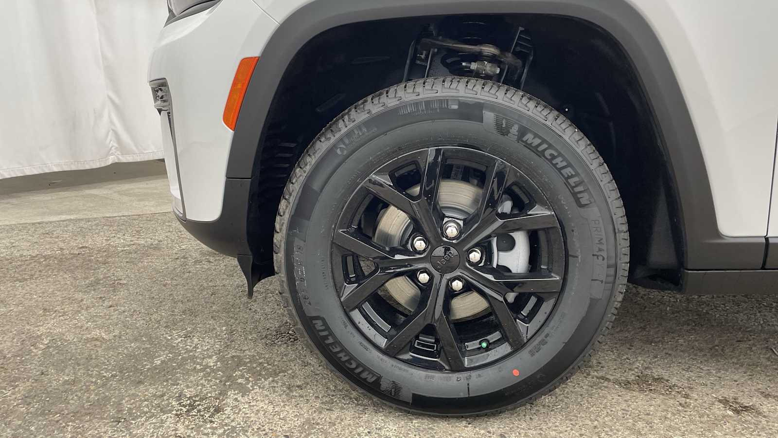 Thumbnail: 2026 Jeep Grand Cherokee - 41