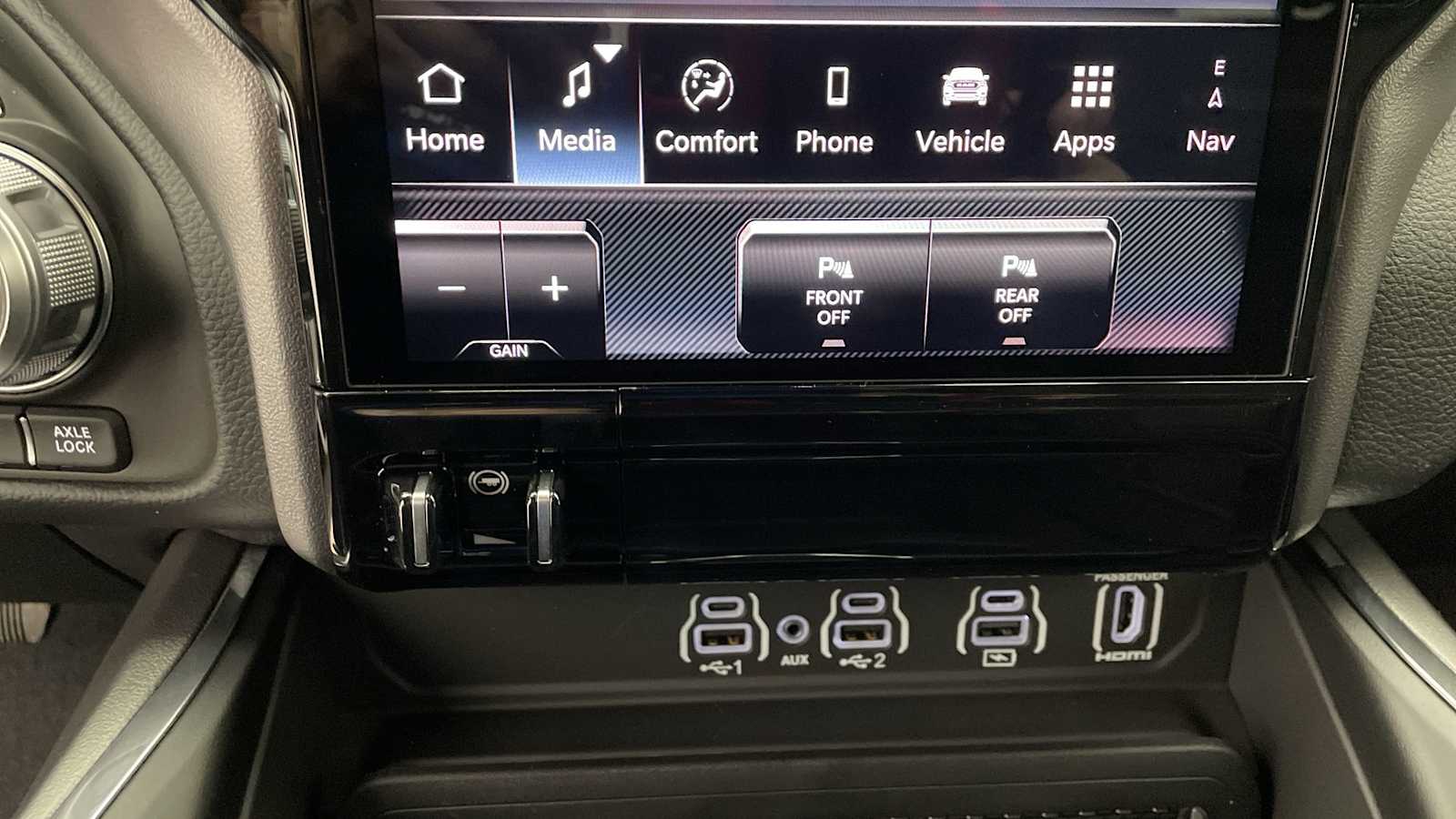 Thumbnail: 2026 RAM 1500 - 25