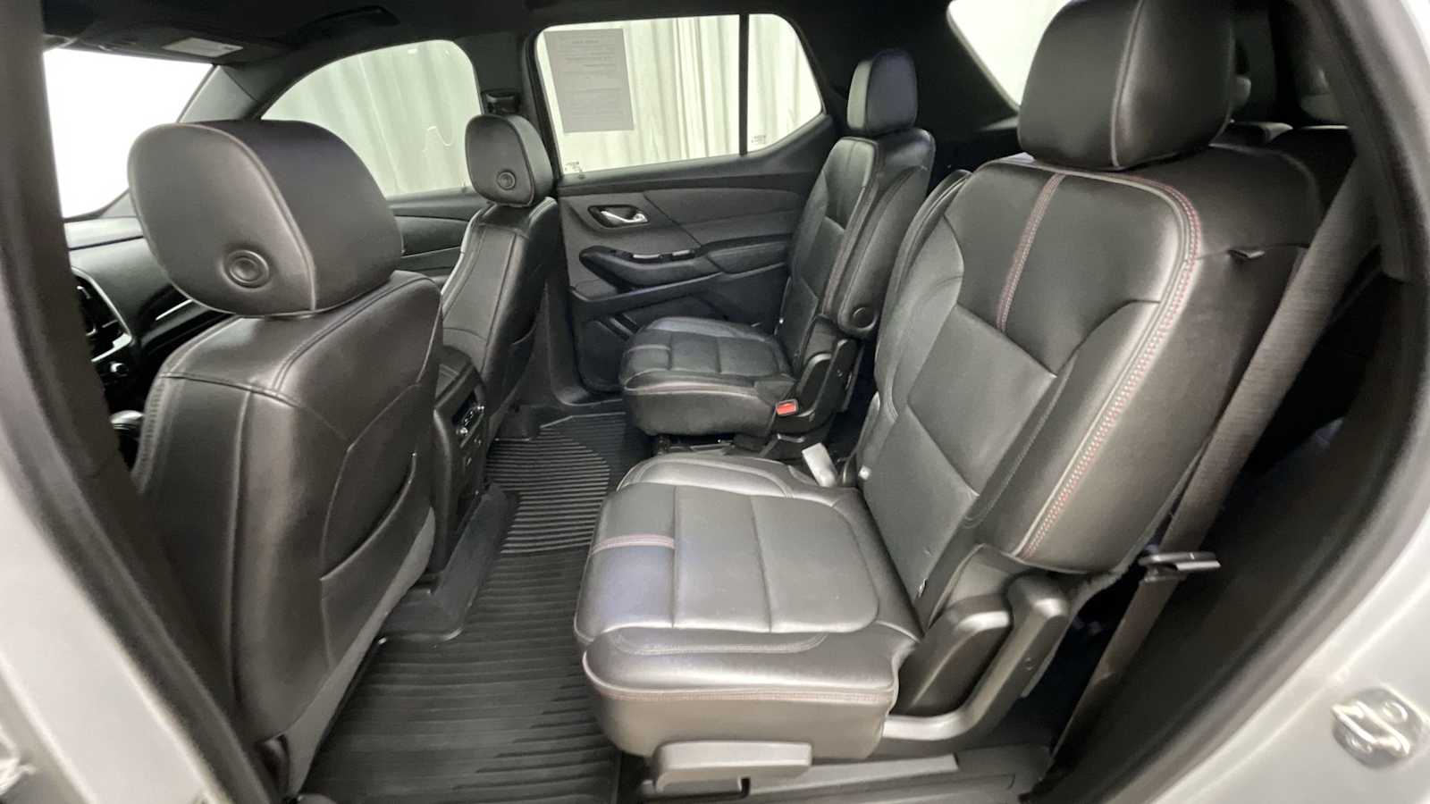 Thumbnail: 2022 Chevrolet Traverse - 8