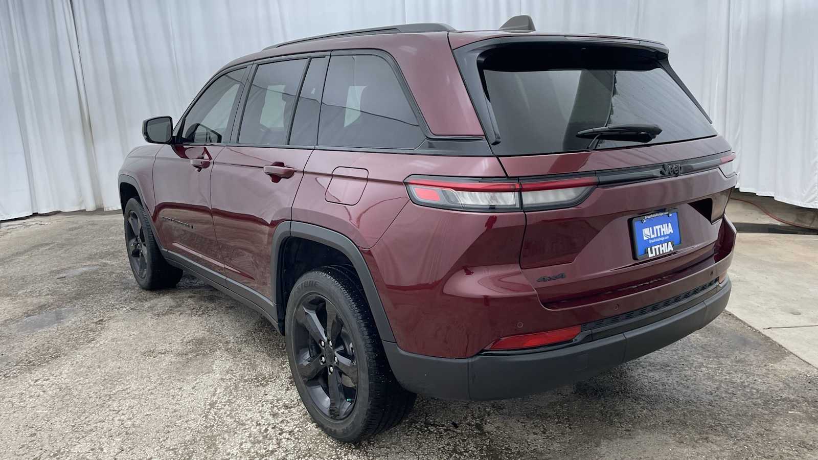 Thumbnail: 2023 Jeep Grand Cherokee - 31