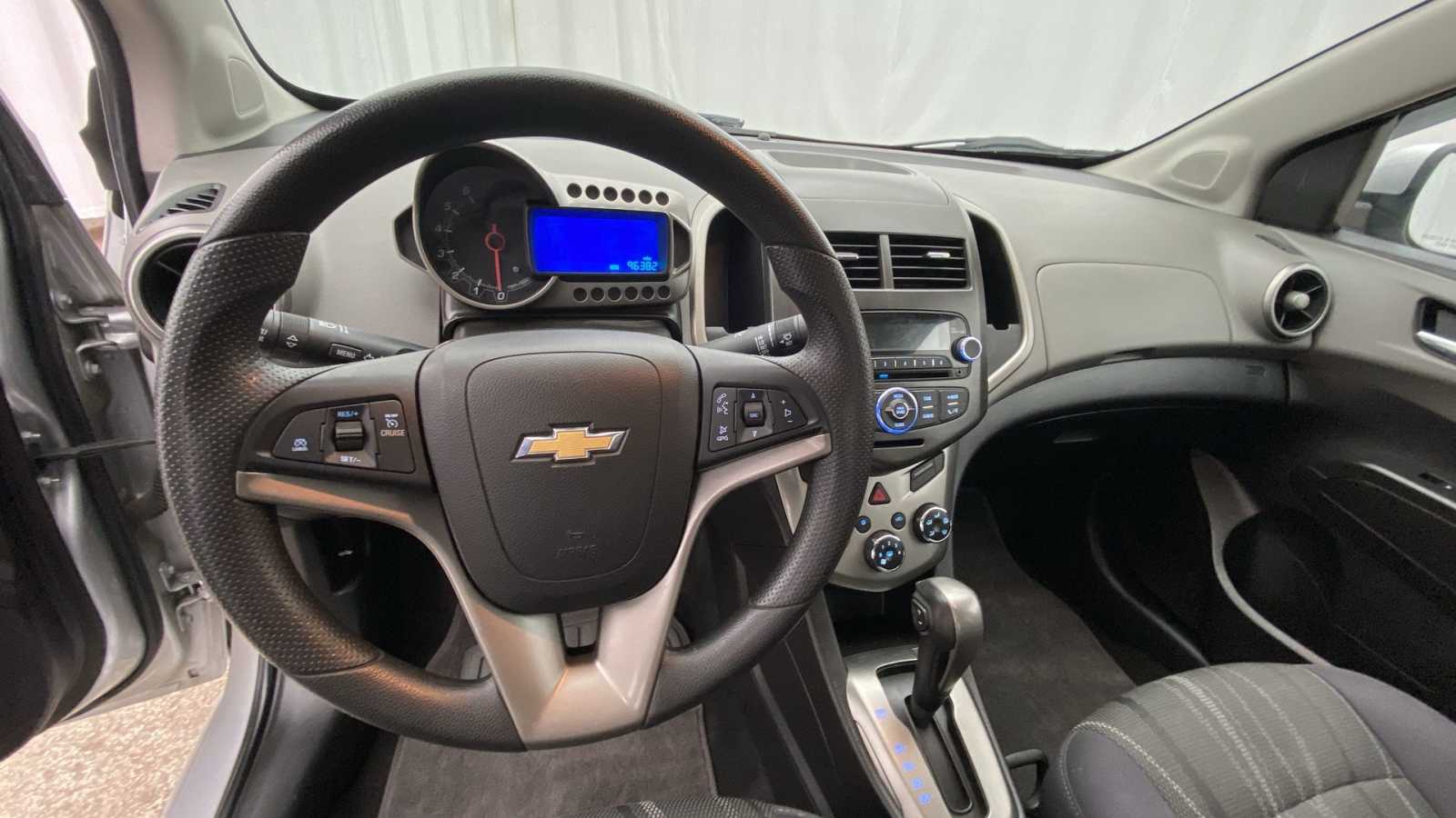2014 Chevrolet Sonic LT 11