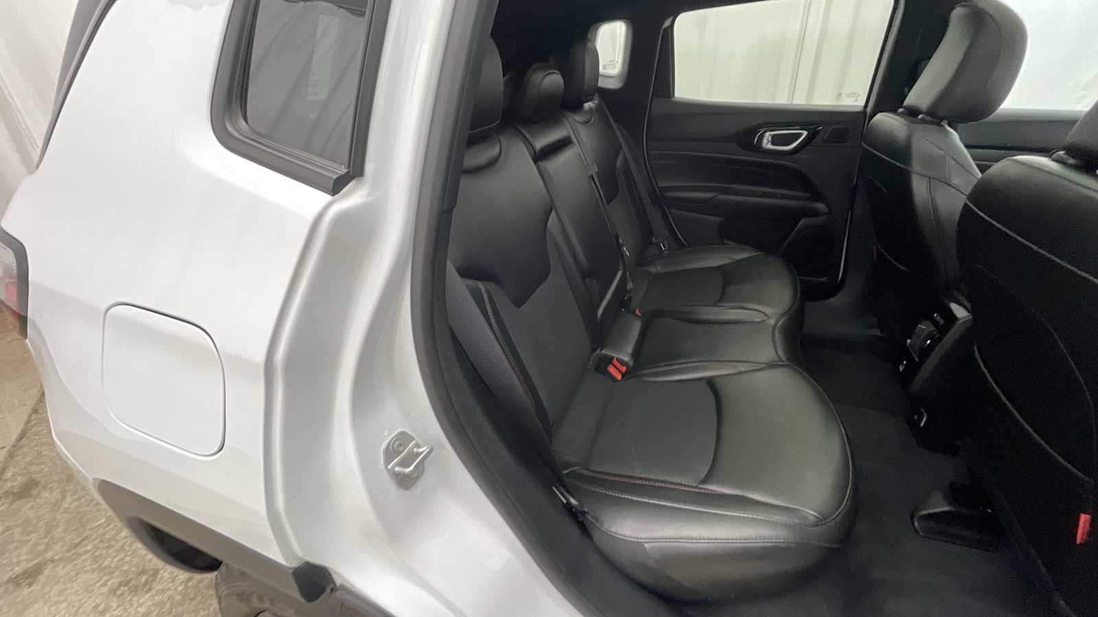 Thumbnail: 2023 Jeep Compass - 10