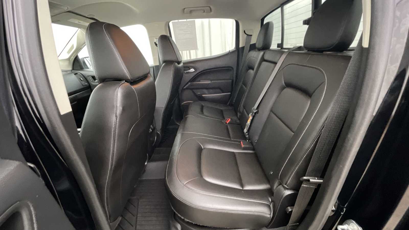 Thumbnail: 2022 Chevrolet Colorado - 9