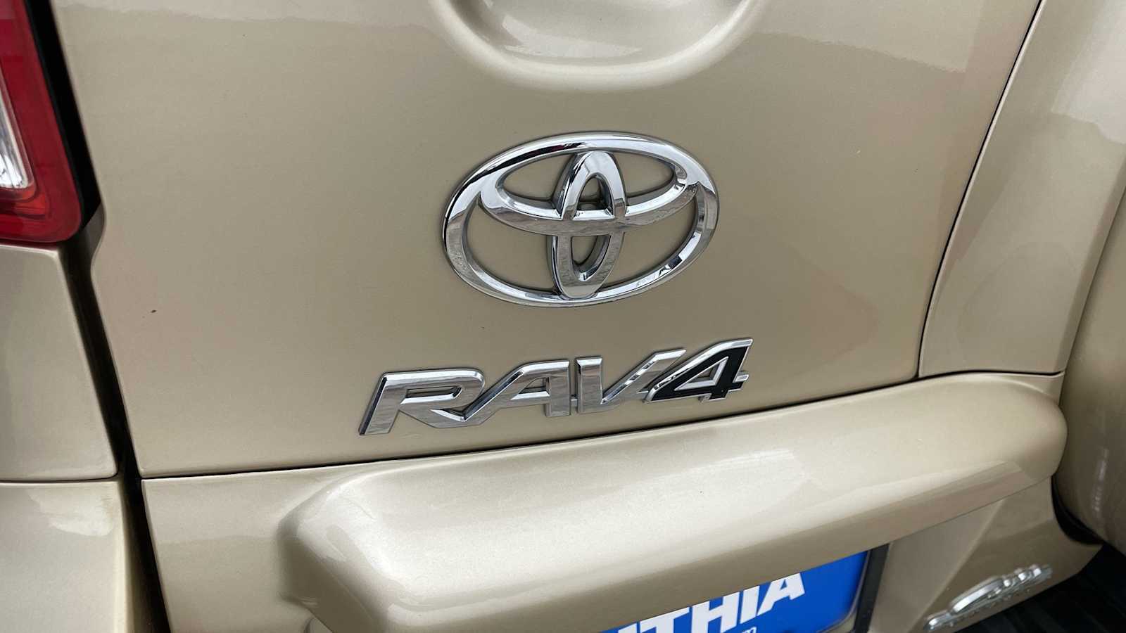 Thumbnail: 2012 Toyota RAV4 - 37