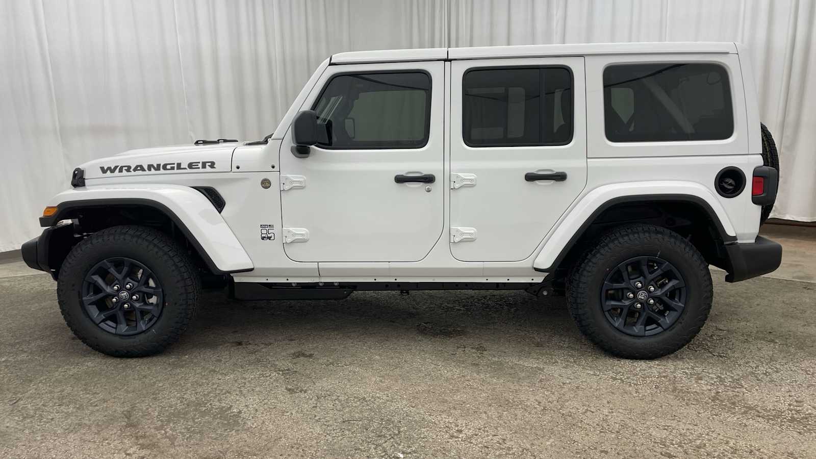 Thumbnail: 2026 Jeep Wrangler - 33