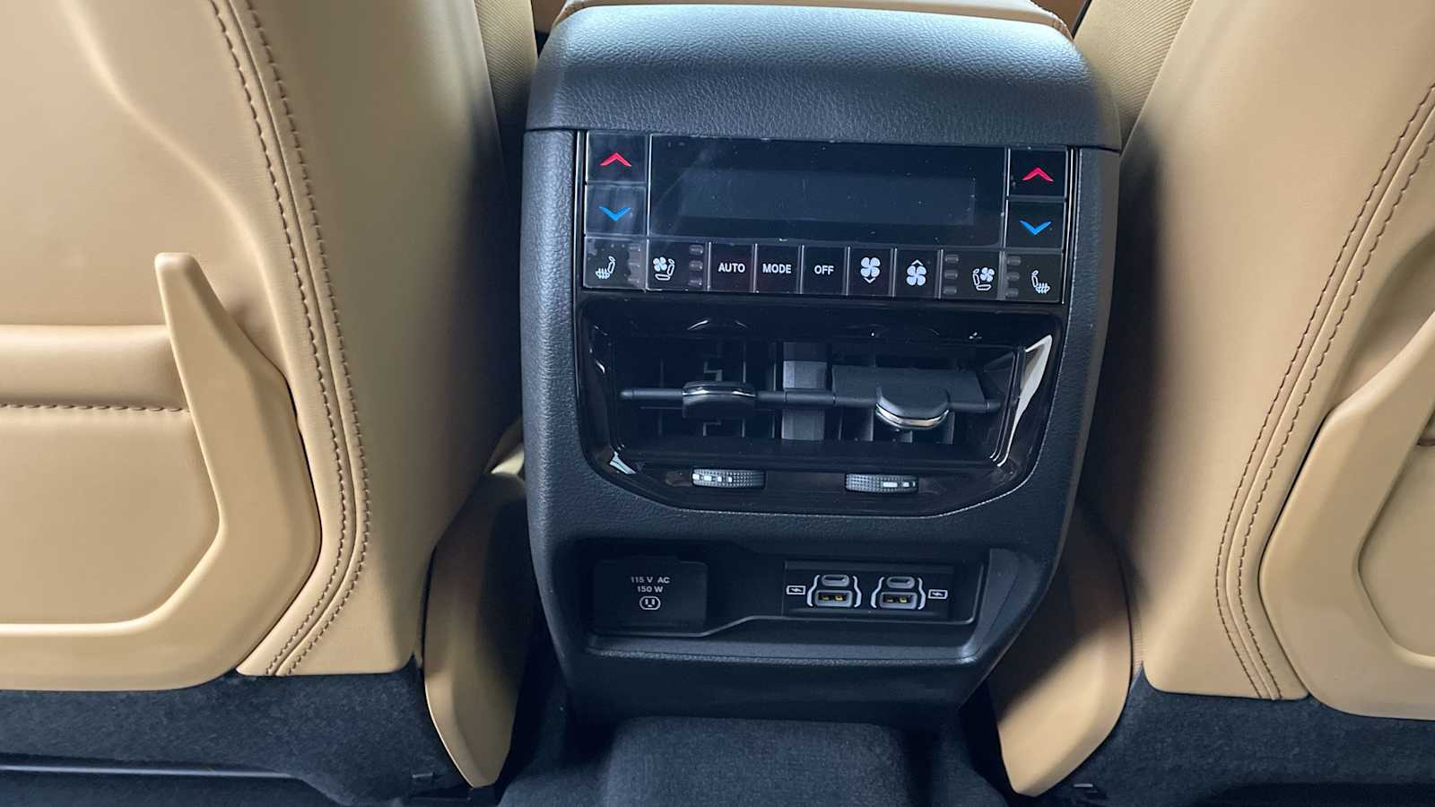 Thumbnail: 2025 Jeep Grand Cherokee - 29