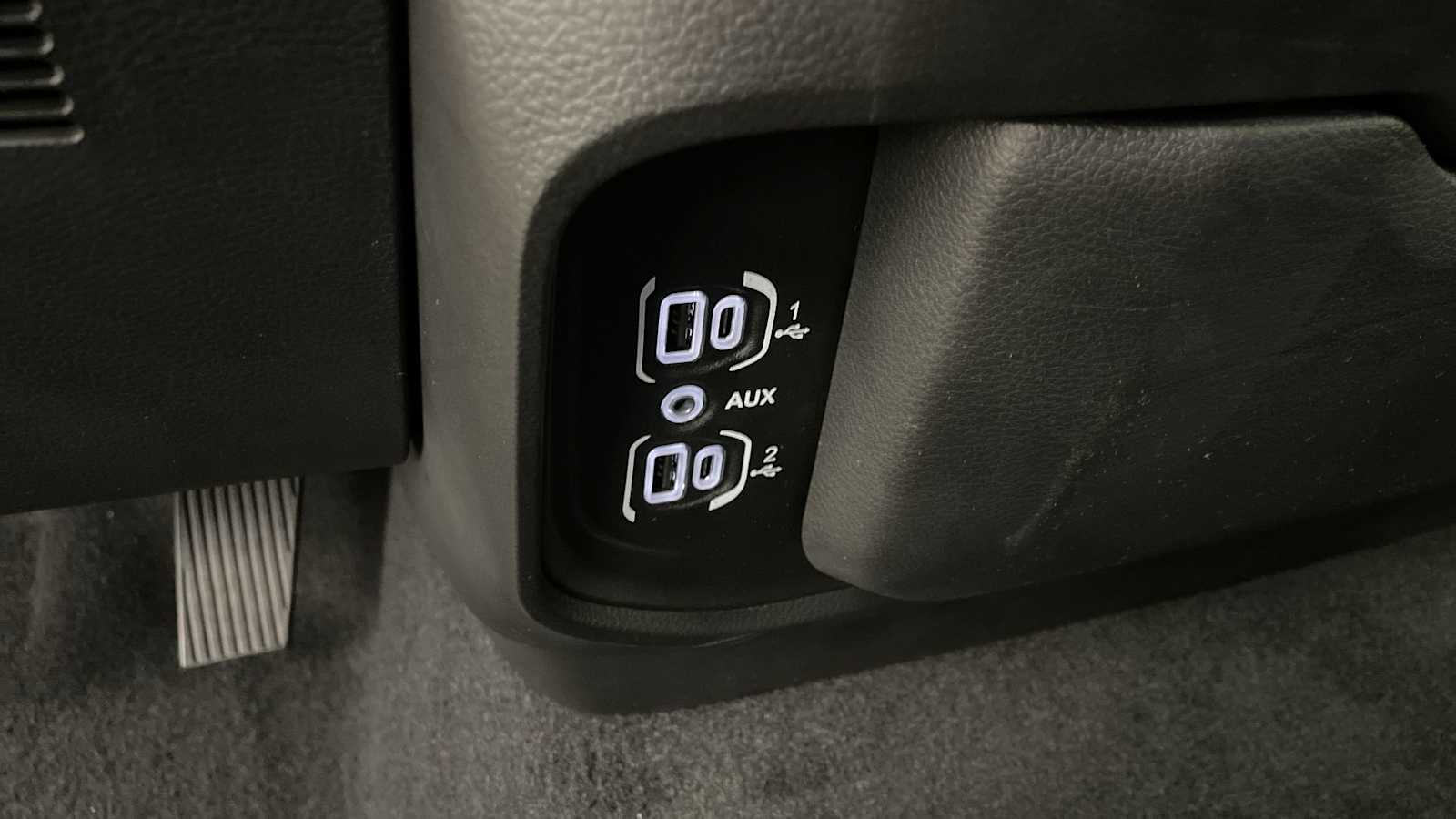 Thumbnail: 2025 RAM 1500 - 17