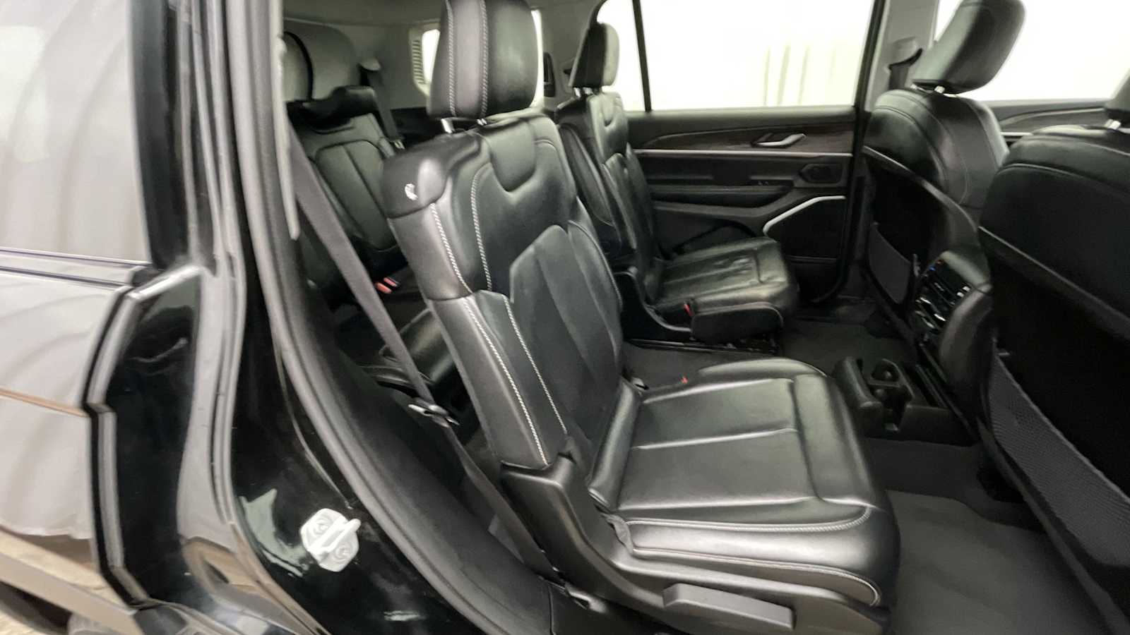 Thumbnail: 2022 Jeep Grand Cherokee - 10