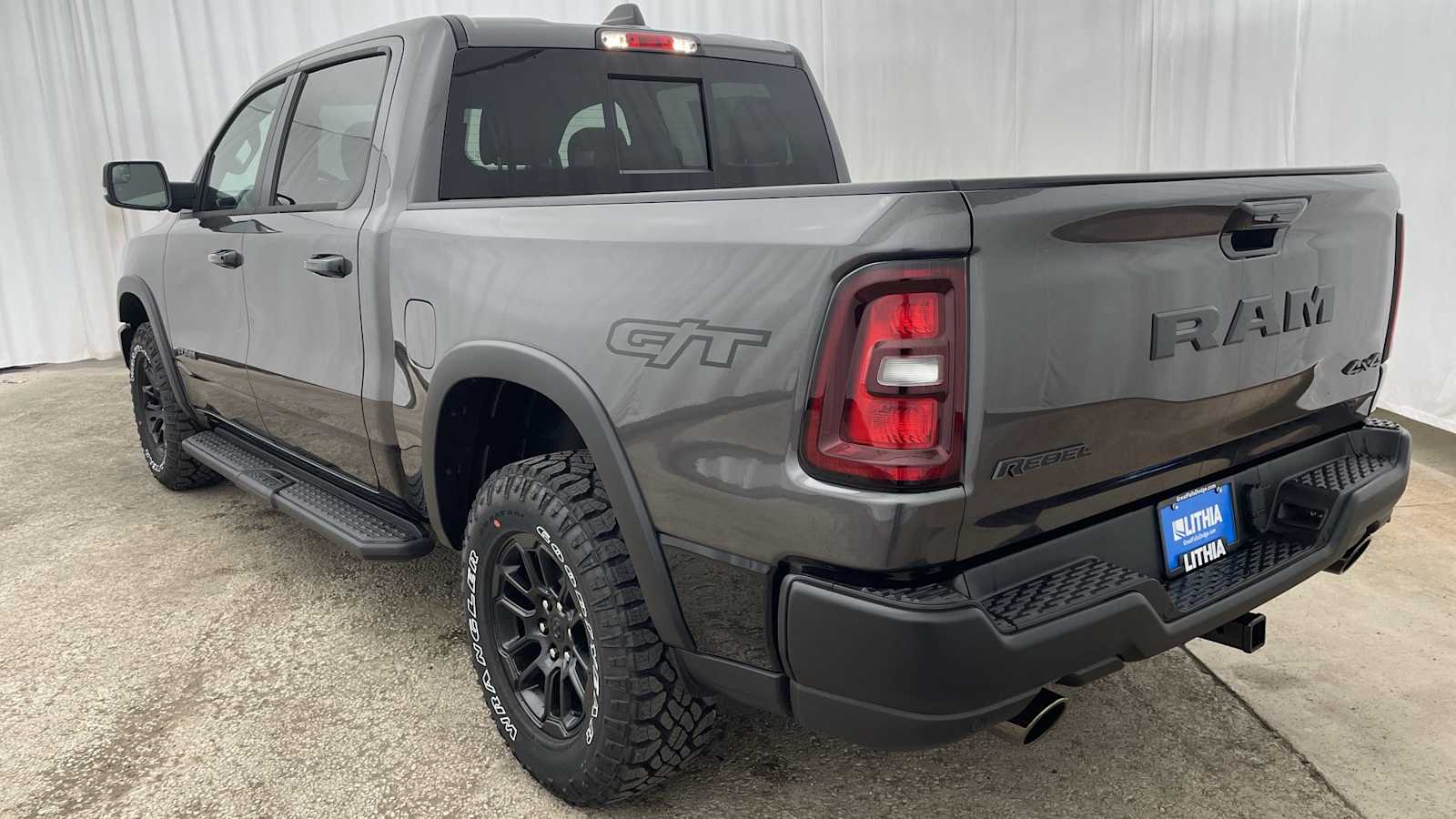 Thumbnail: 2025 RAM 1500 - 33