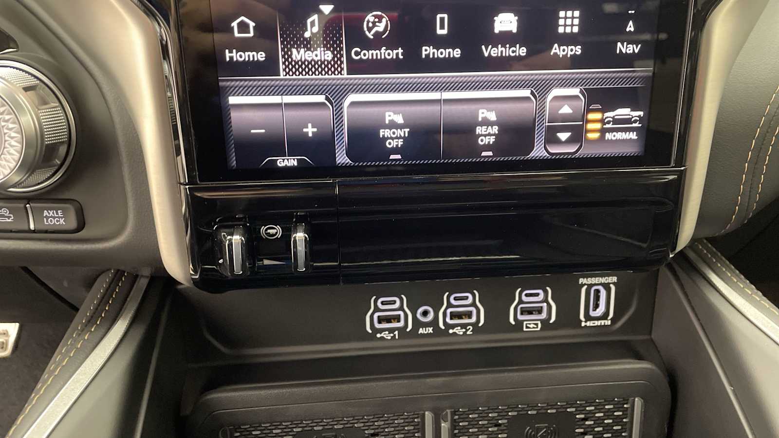 Thumbnail: 2026 RAM 1500 - 25