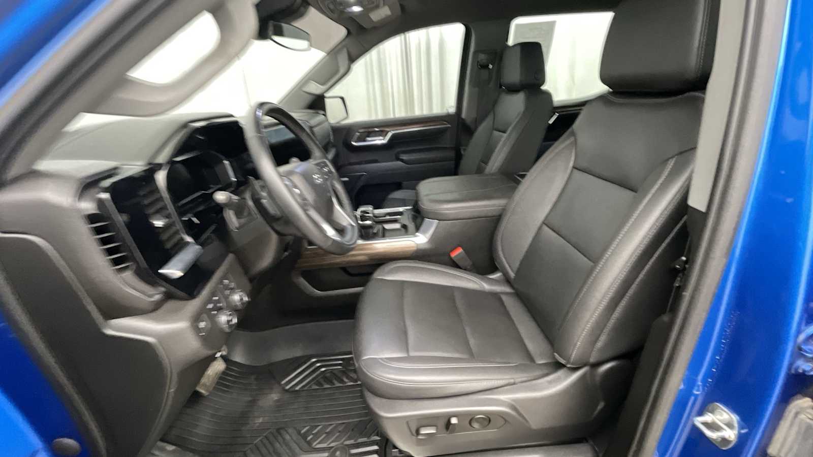 Thumbnail: 2023 Chevrolet Silverado 1500 - 6