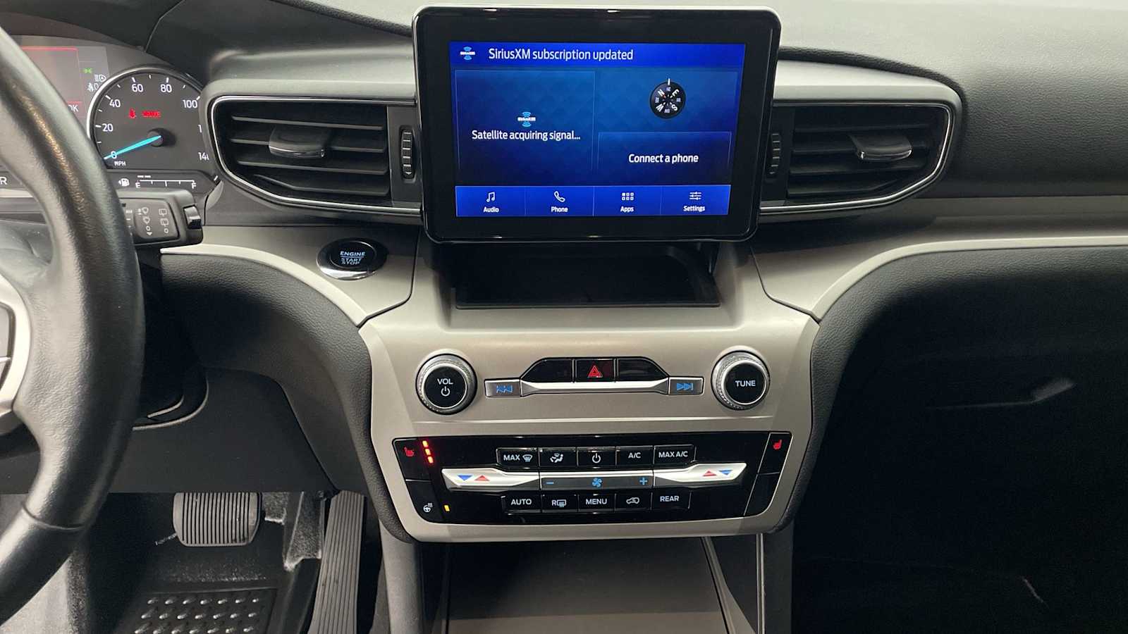 Thumbnail: 2022 Ford Explorer - 17