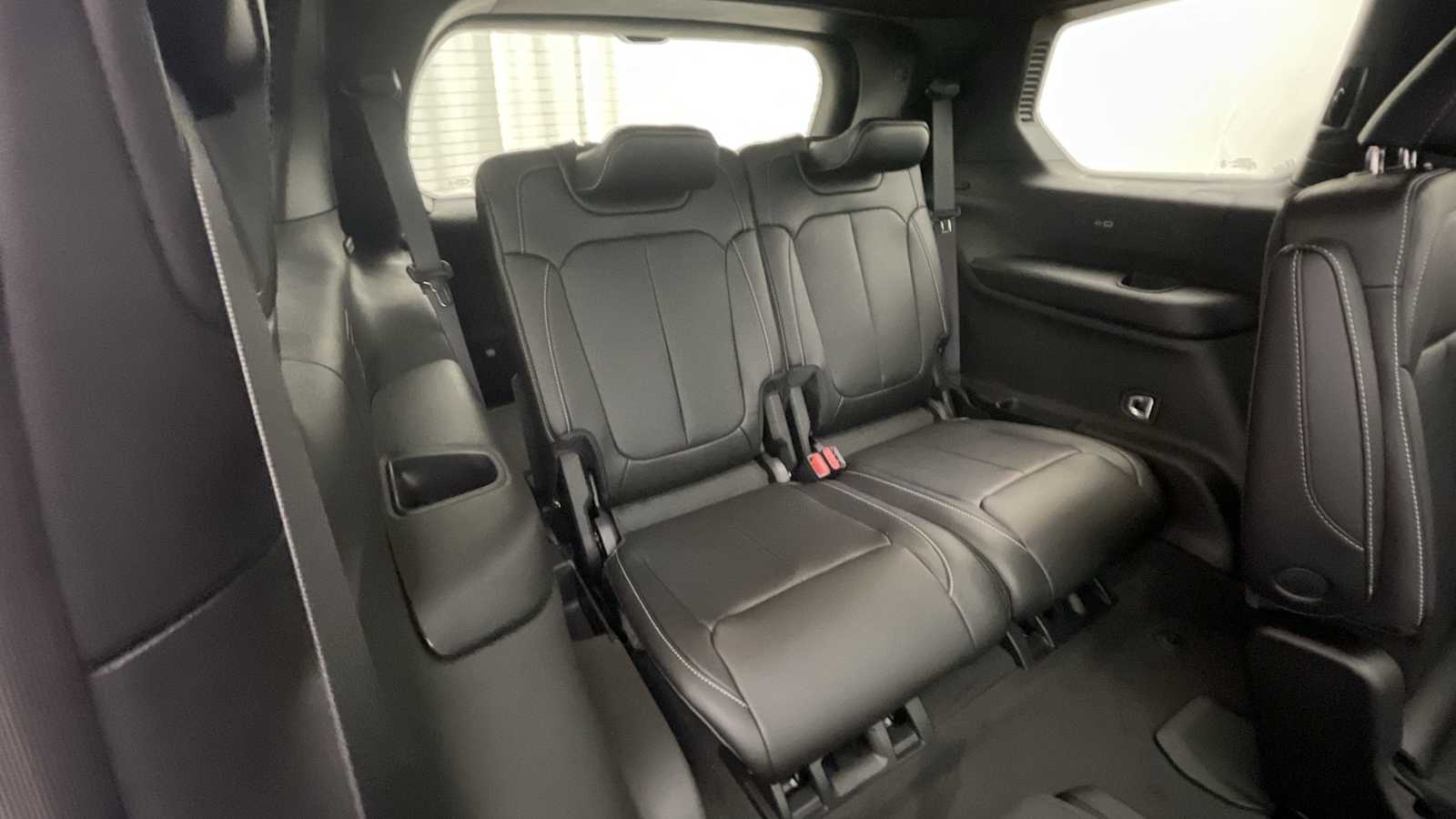 Thumbnail: 2025 Jeep Grand Cherokee - 12