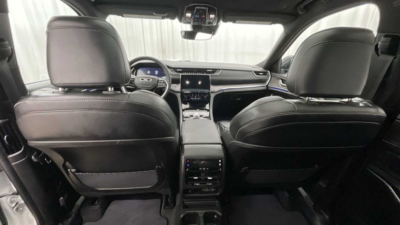 Thumbnail: 2023 Jeep Grand Cherokee - 8