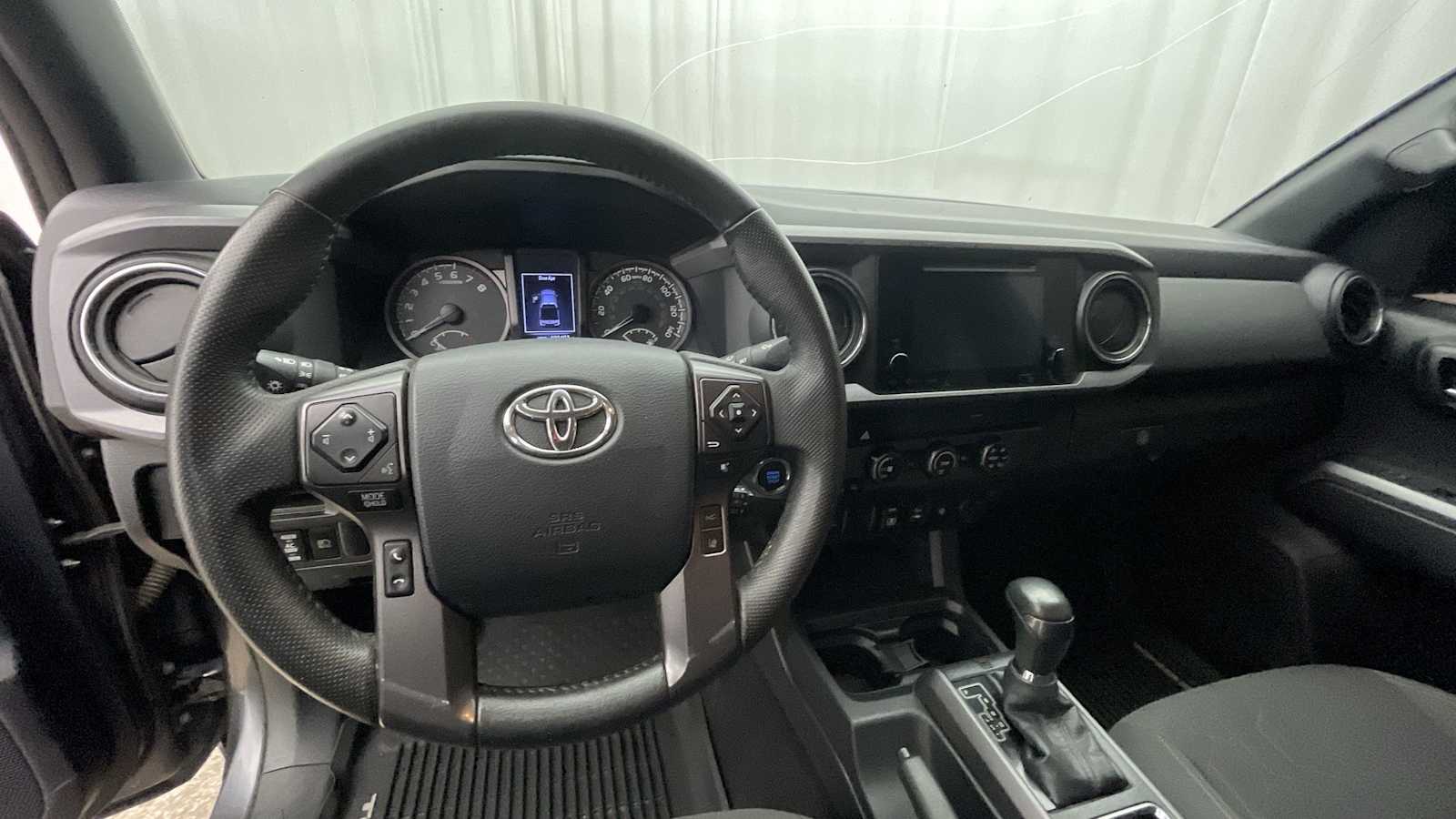 Thumbnail: 2019 Toyota Tacoma - 3