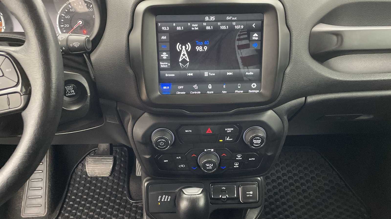 Thumbnail: 2022 Jeep Renegade - 17