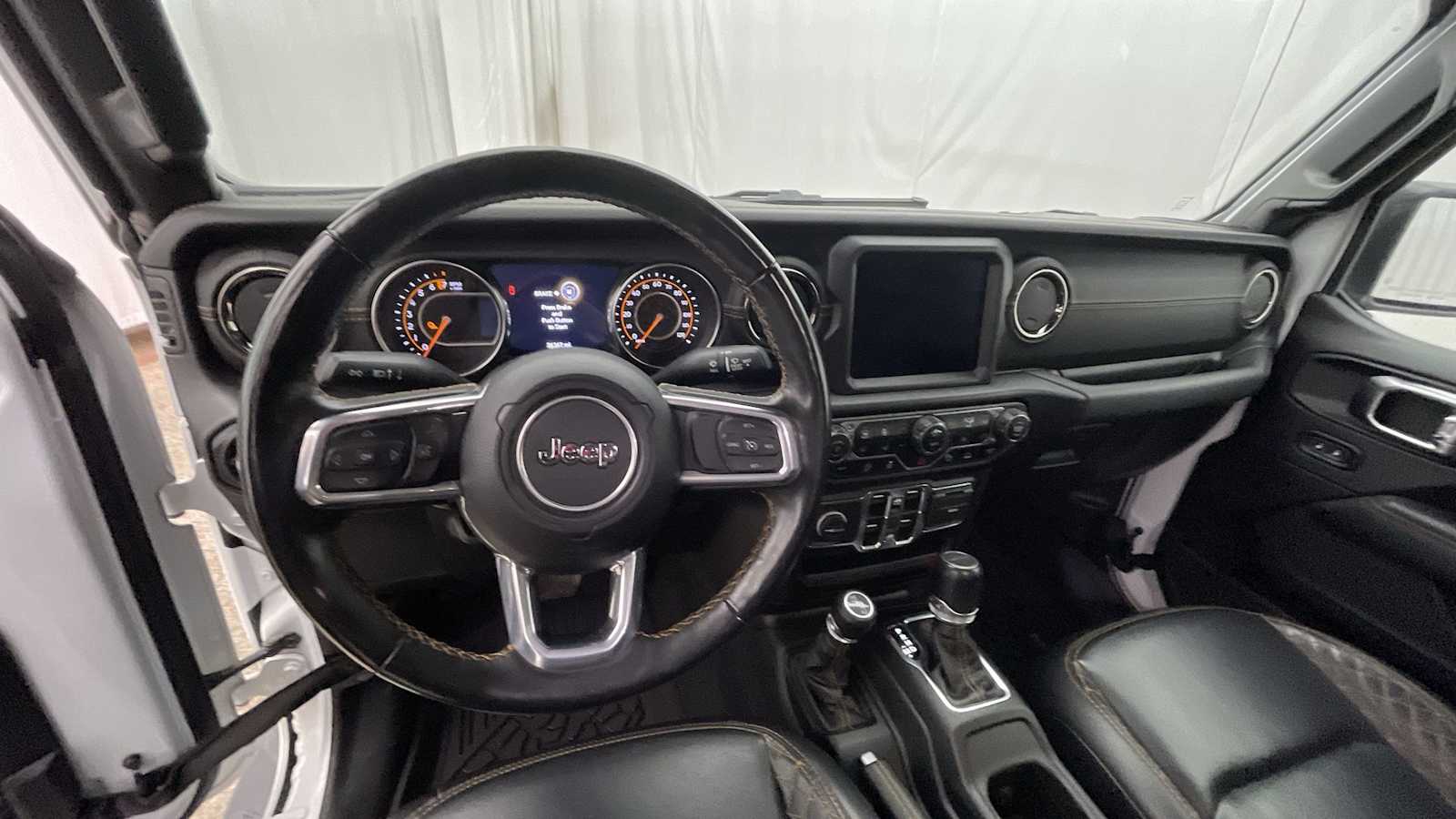 2023 Jeep Gladiator Overland photo 3