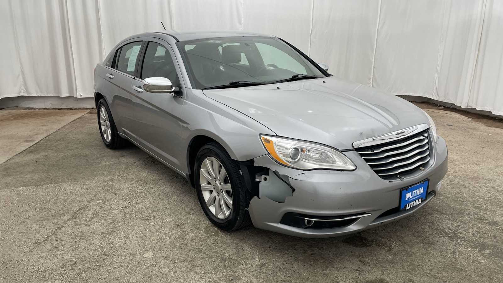 Thumbnail: 2014 Chrysler 200 - 30