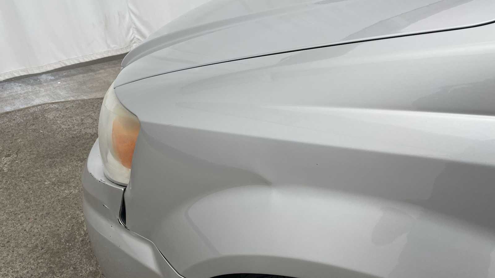 Thumbnail: 2011 Chrysler Town & Country - 39