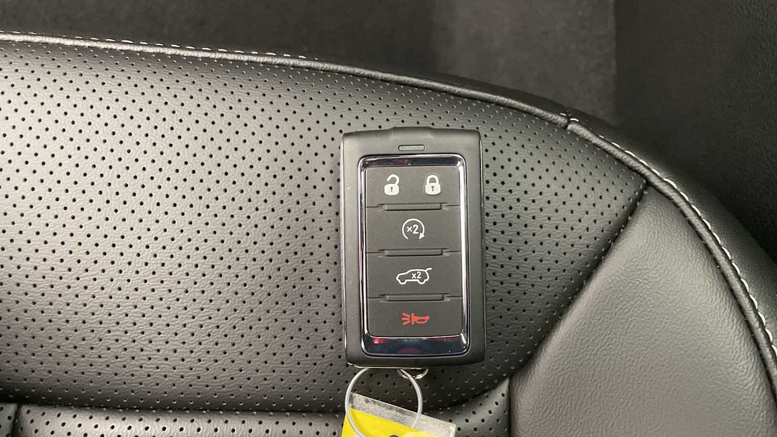 Thumbnail: 2025 Jeep Grand Cherokee - 25