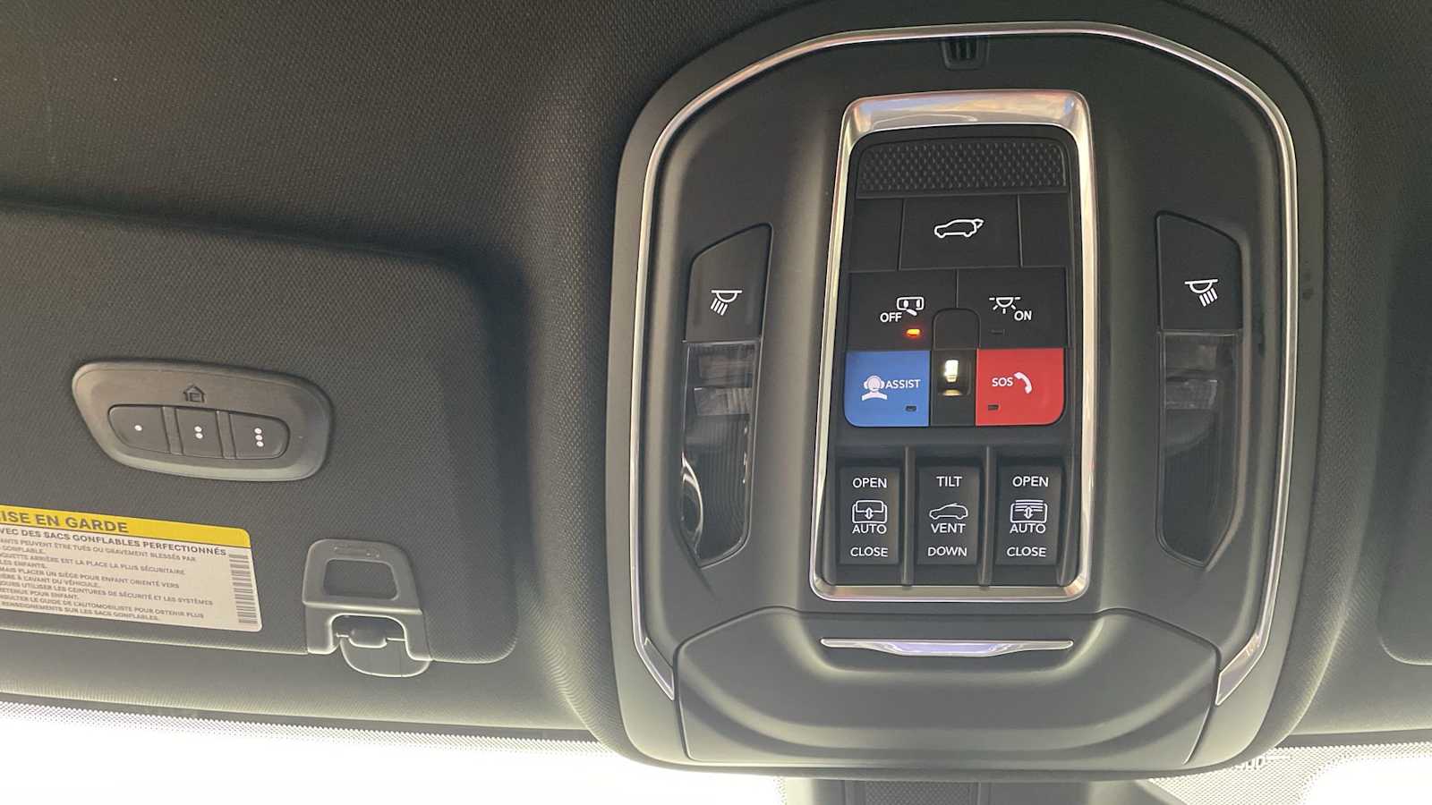 Thumbnail: 2025 Jeep Grand Cherokee - 25