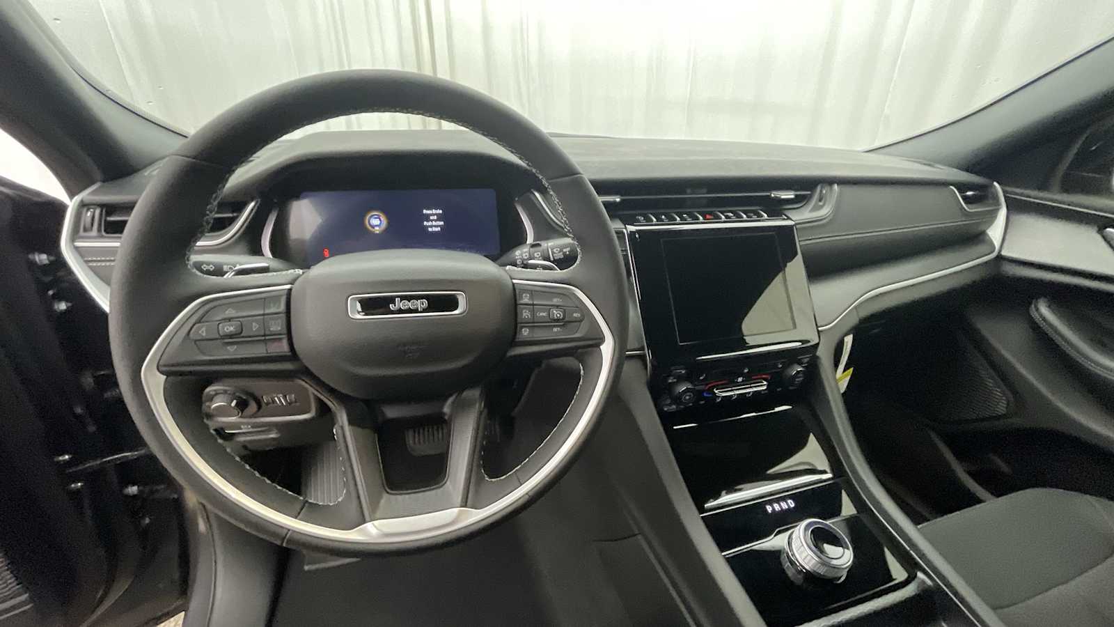 Thumbnail: 2025 Jeep Grand Cherokee - 3