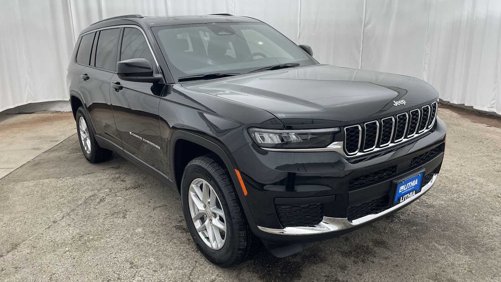 Thumbnail: 2025 Jeep Grand Cherokee - 38