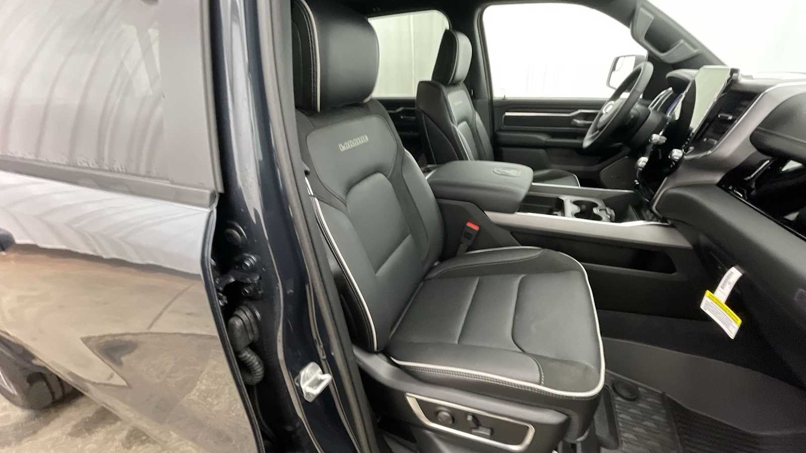 Thumbnail: 2026 RAM 1500 - 11