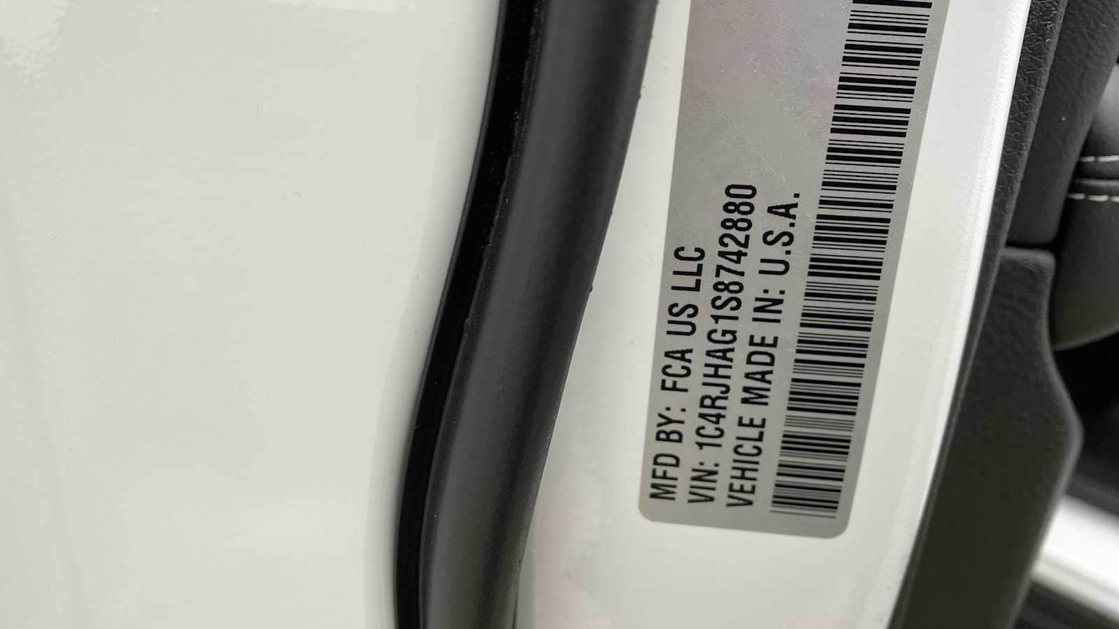 Thumbnail: 2025 Jeep Grand Cherokee - 28