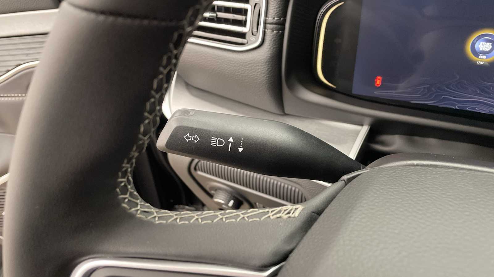 Thumbnail: 2025 Jeep Wagoneer - 17