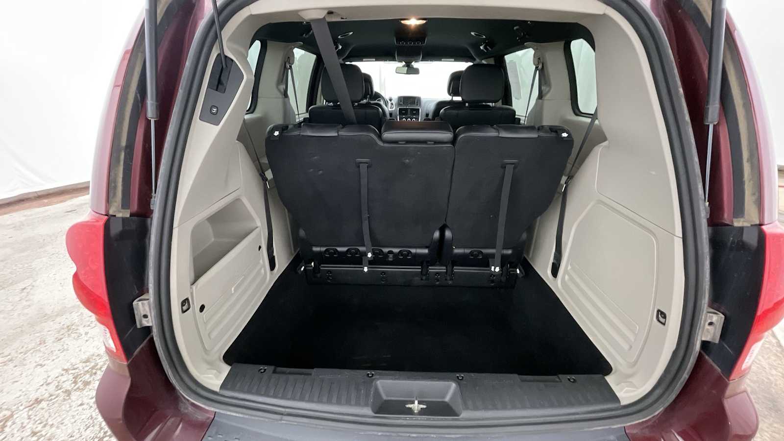 Thumbnail: 2019 Dodge Grand Caravan - 25