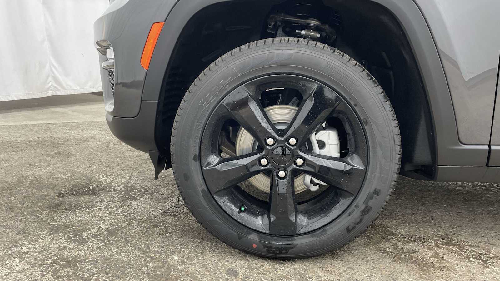 Thumbnail: 2025 Jeep Grand Cherokee - 44