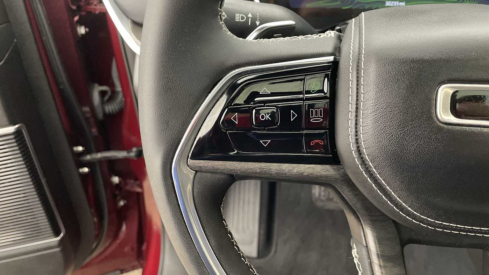 Thumbnail: 2023 Jeep Grand Cherokee - 15