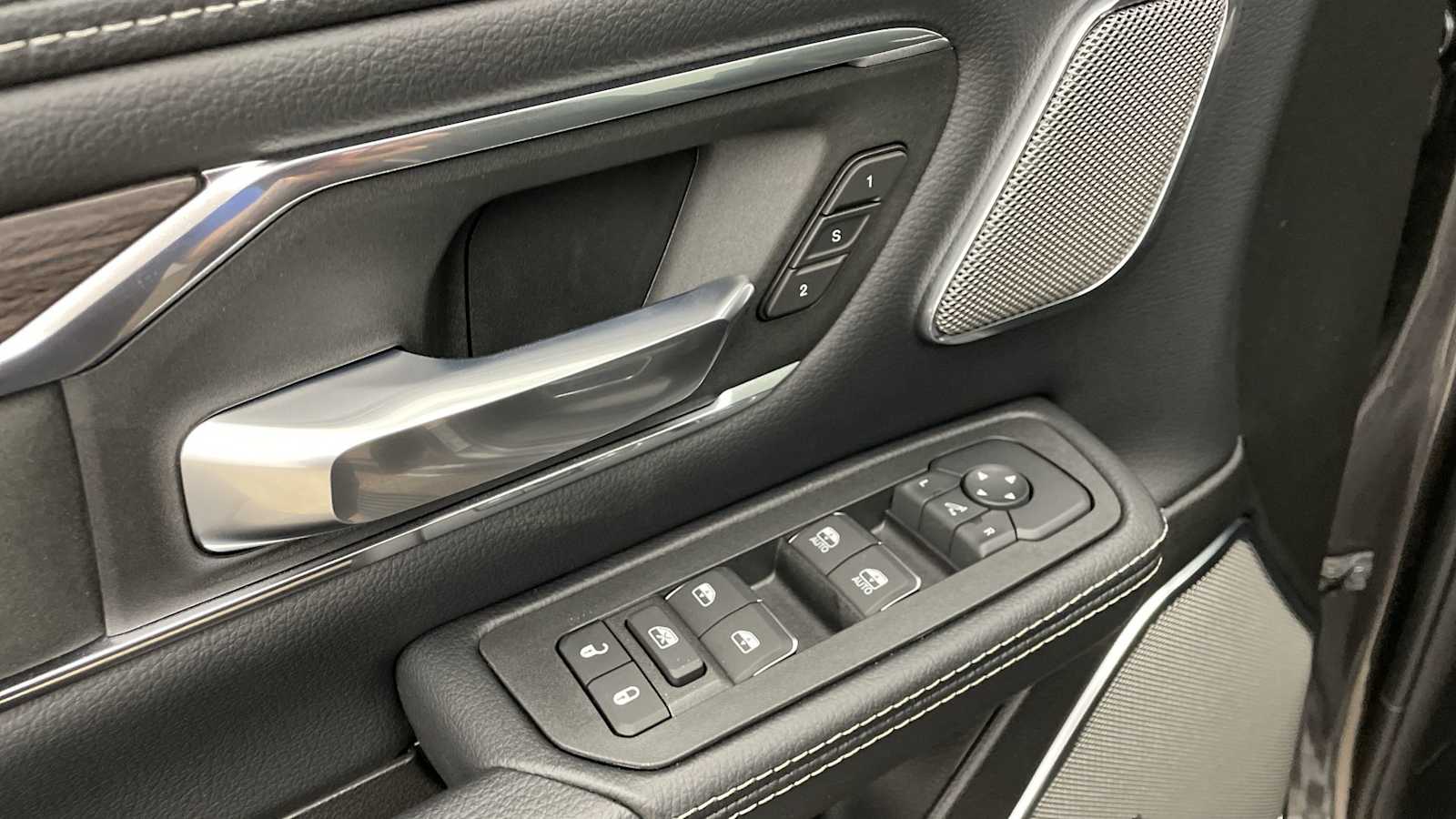 Thumbnail: 2026 RAM 1500 - 7