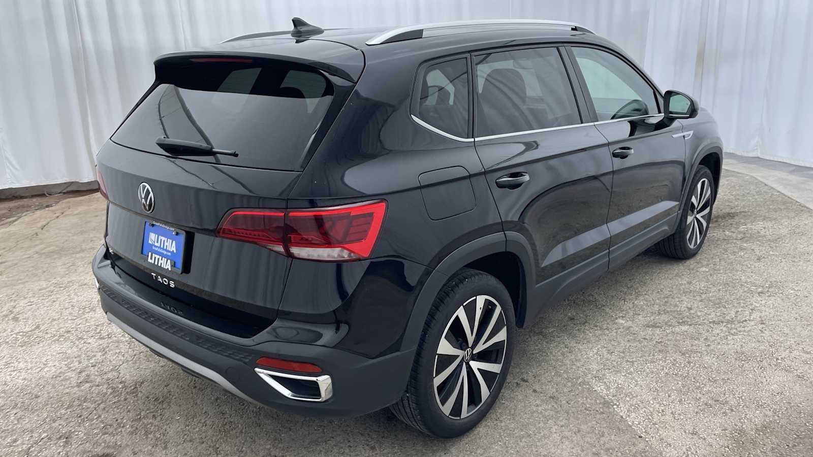 Thumbnail: 2024 Volkswagen Taos - 32