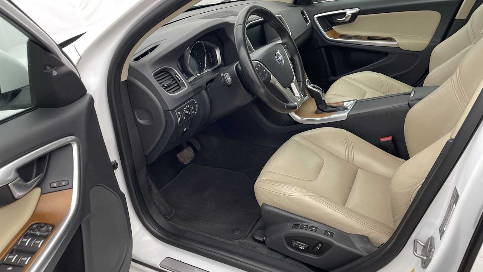 Used 2017 Volvo S60 T5 Inscription Platinum with VIN LYV402HM4HB126591 for sale in Great Falls, MT