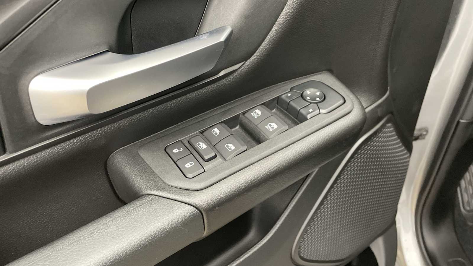 Thumbnail: 2025 RAM 1500 - 6