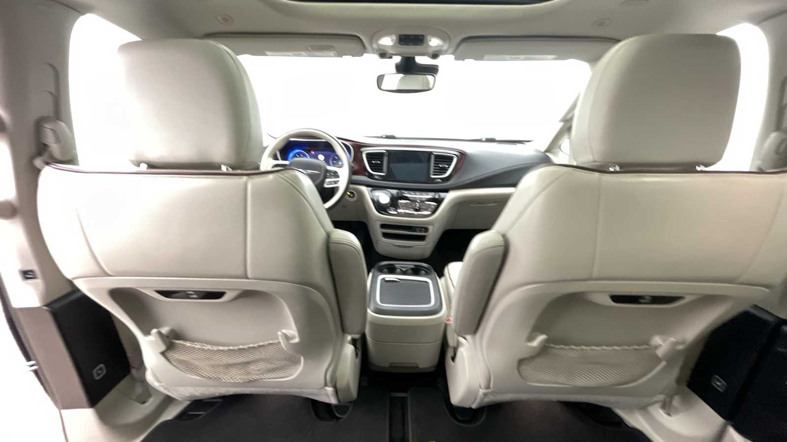 Thumbnail: 2020 Chrysler Pacifica - 8