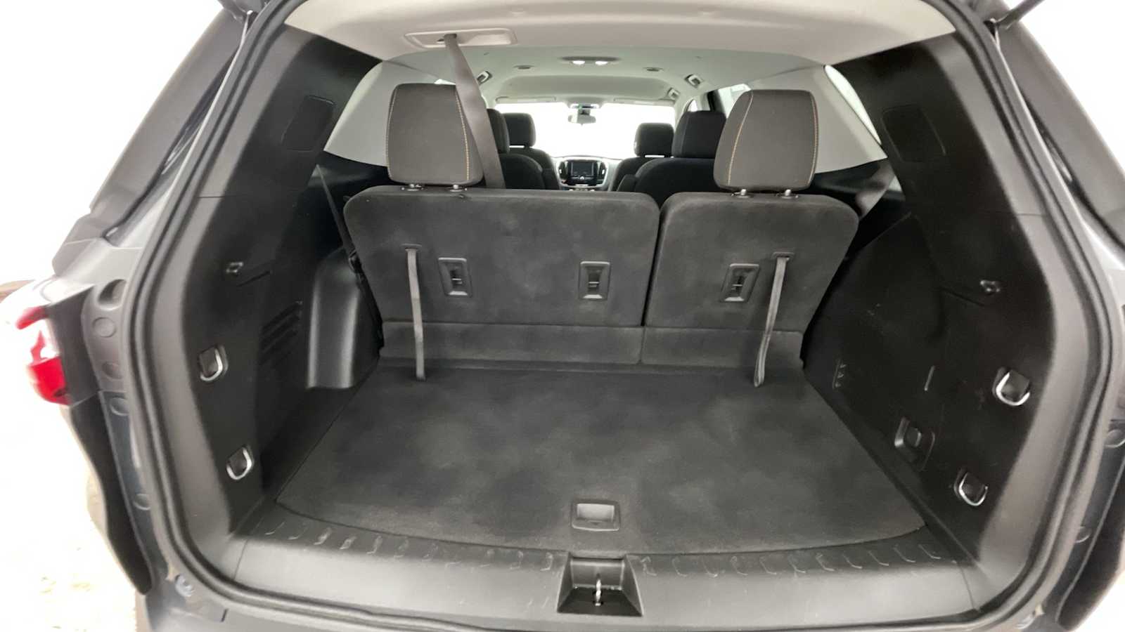 Thumbnail: 2020 Chevrolet Traverse - 30